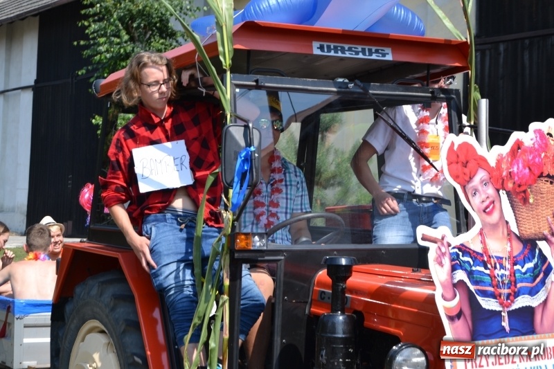 Zdjęcie w galerii na portalu naszraciborz.pl: Barack i Angela na dożynkach w Bolesławiu  wiadomości z regionu