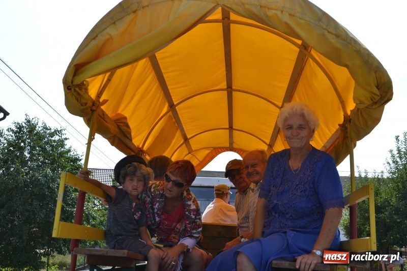 Zdjęcie w galerii na portalu naszraciborz.pl: Barack i Angela na dożynkach w Bolesławiu  wiadomości z regionu