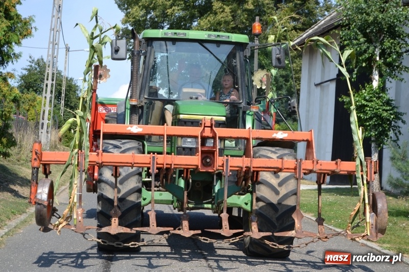 Zdjęcie w galerii na portalu naszraciborz.pl: Barack i Angela na dożynkach w Bolesławiu  wiadomości z regionu
