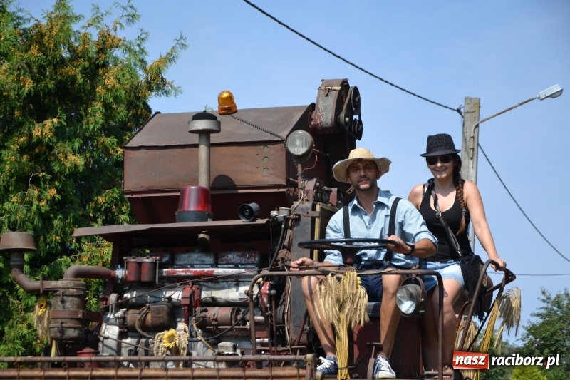 Zdjęcie w galerii na portalu naszraciborz.pl: Barack i Angela na dożynkach w Bolesławiu  wiadomości z regionu