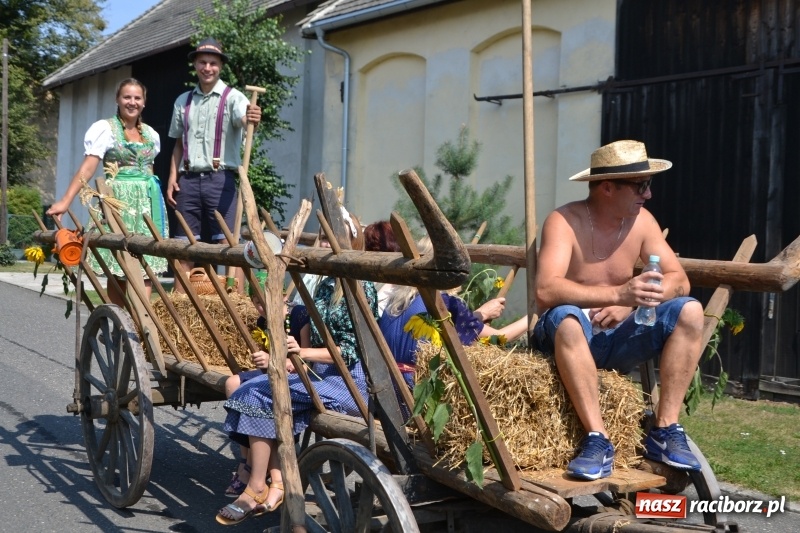 Zdjęcie w galerii na portalu naszraciborz.pl: Barack i Angela na dożynkach w Bolesławiu  wiadomości z regionu