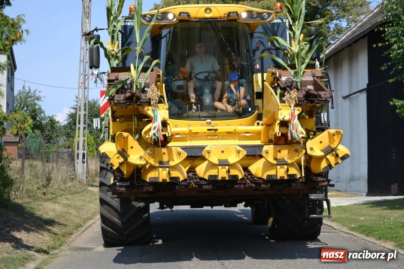 Zdjęcie w galerii na portalu naszraciborz.pl: Barack i Angela na dożynkach w Bolesławiu  wiadomości z regionu