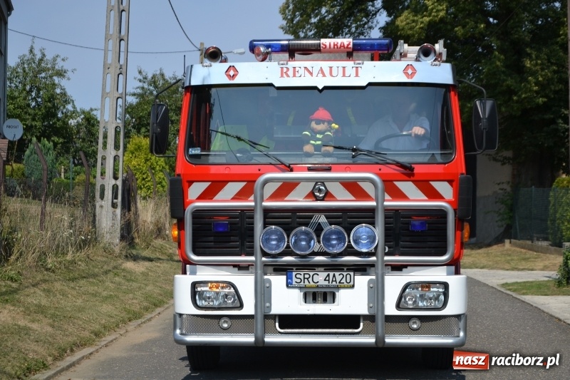 Zdjęcie w galerii na portalu naszraciborz.pl: Barack i Angela na dożynkach w Bolesławiu  wiadomości z regionu