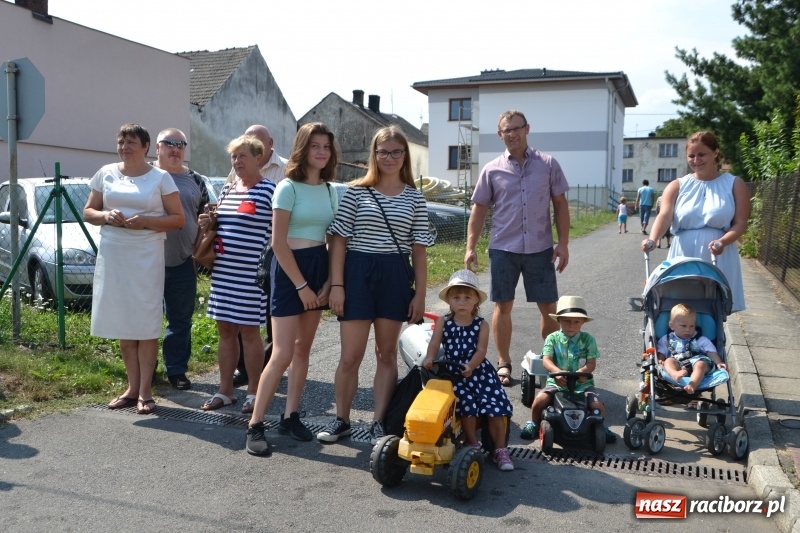 Zdjęcie w galerii na portalu naszraciborz.pl: Barack i Angela na dożynkach w Bolesławiu  wiadomości z regionu