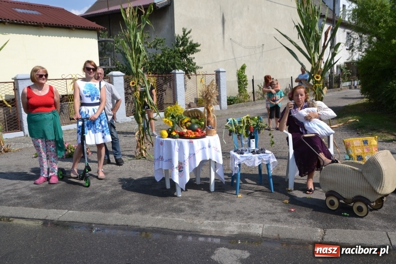 Zdjęcie w galerii na portalu naszraciborz.pl: Barack i Angela na dożynkach w Bolesławiu  wiadomości z regionu