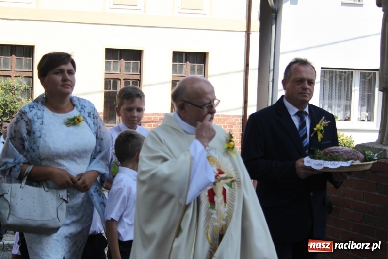 Zdjęcie w galerii na portalu naszraciborz.pl: W Cyprzanowie dziękowali za plony  wiadomości z regionu