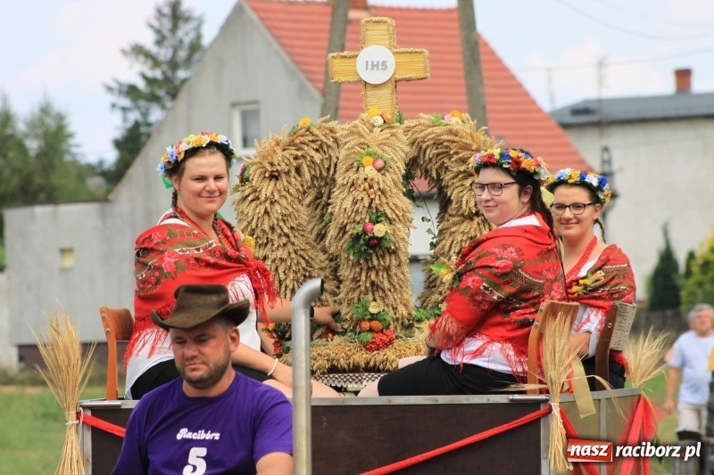 Zdjęcie w galerii na portalu naszraciborz.pl: W Cyprzanowie dziękowali za plony  wiadomości z regionu