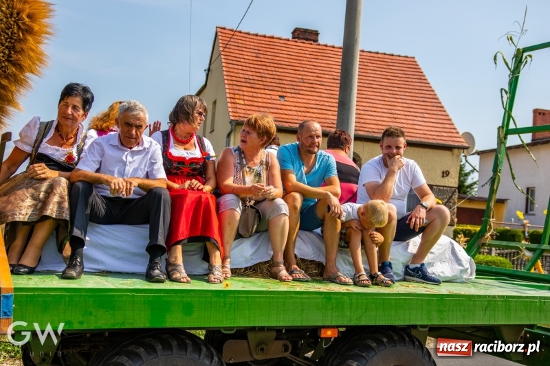 Zdjęcie w galerii na portalu naszraciborz.pl: Pierwsza pomoc na rowerach, czyli kolorowe dożynki w Makowie  wiadomości z regionu