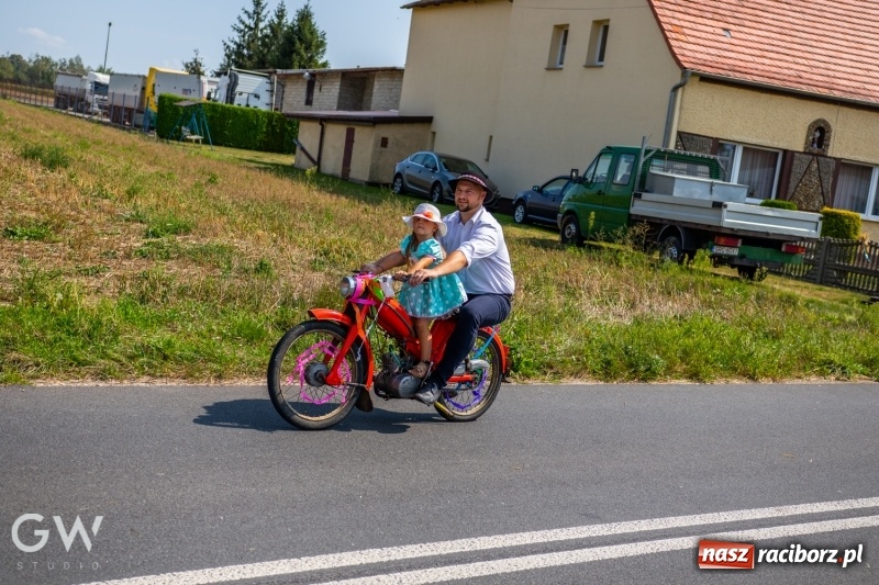 Zdjęcie w galerii na portalu naszraciborz.pl: Pierwsza pomoc na rowerach, czyli kolorowe dożynki w Makowie  wiadomości z regionu