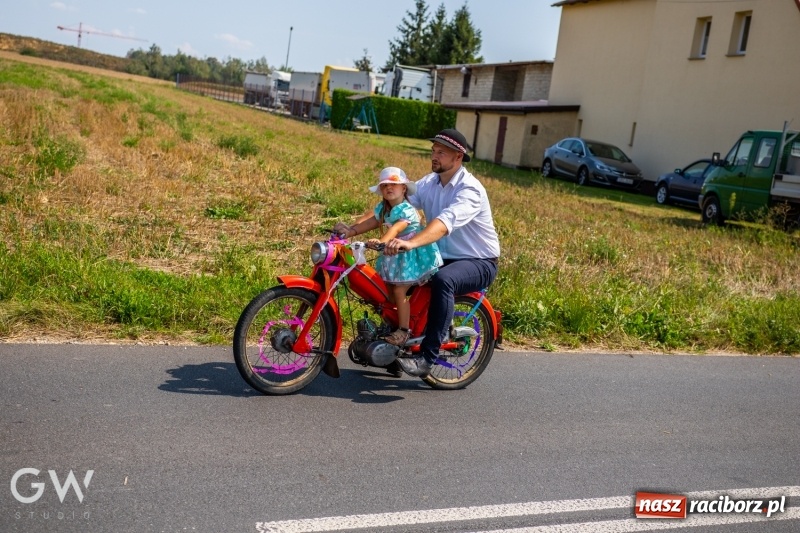 Zdjęcie w galerii na portalu naszraciborz.pl: Pierwsza pomoc na rowerach, czyli kolorowe dożynki w Makowie  wiadomości z regionu
