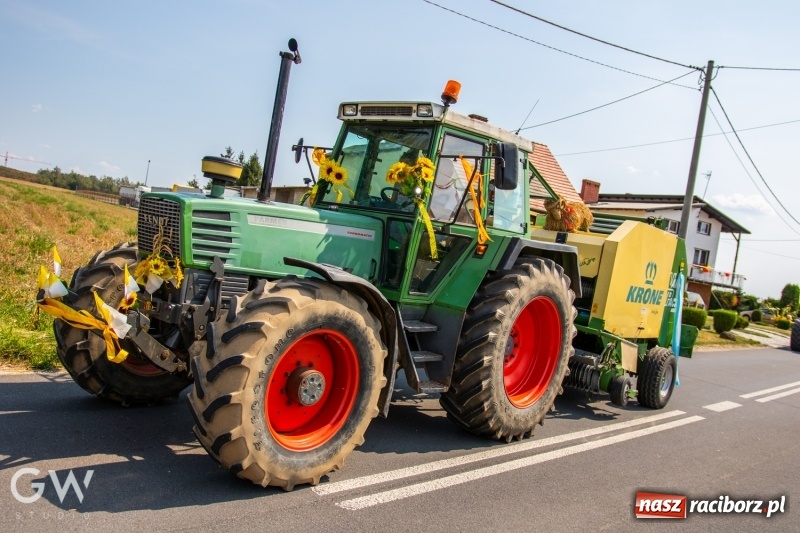 Zdjęcie w galerii na portalu naszraciborz.pl: Pierwsza pomoc na rowerach, czyli kolorowe dożynki w Makowie  wiadomości z regionu