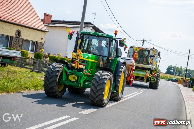 Zdjęcie w galerii na portalu naszraciborz.pl: Pierwsza pomoc na rowerach, czyli kolorowe dożynki w Makowie  wiadomości z regionu