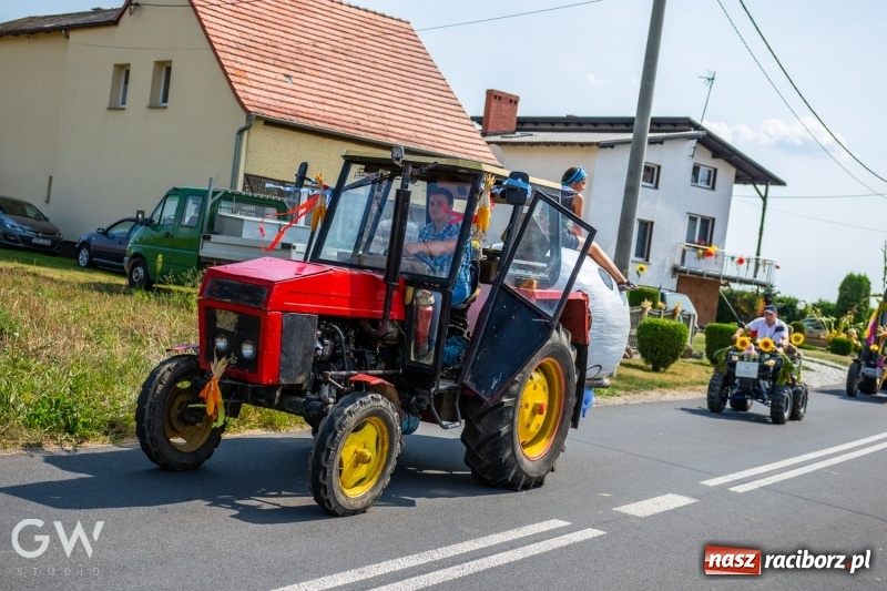 Zdjęcie w galerii na portalu naszraciborz.pl: Pierwsza pomoc na rowerach, czyli kolorowe dożynki w Makowie  wiadomości z regionu