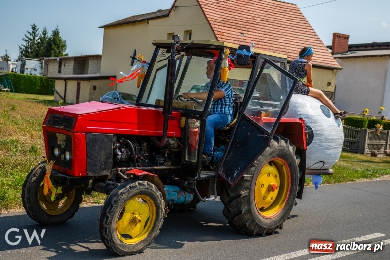 Zdjęcie w galerii na portalu naszraciborz.pl: Pierwsza pomoc na rowerach, czyli kolorowe dożynki w Makowie  wiadomości z regionu