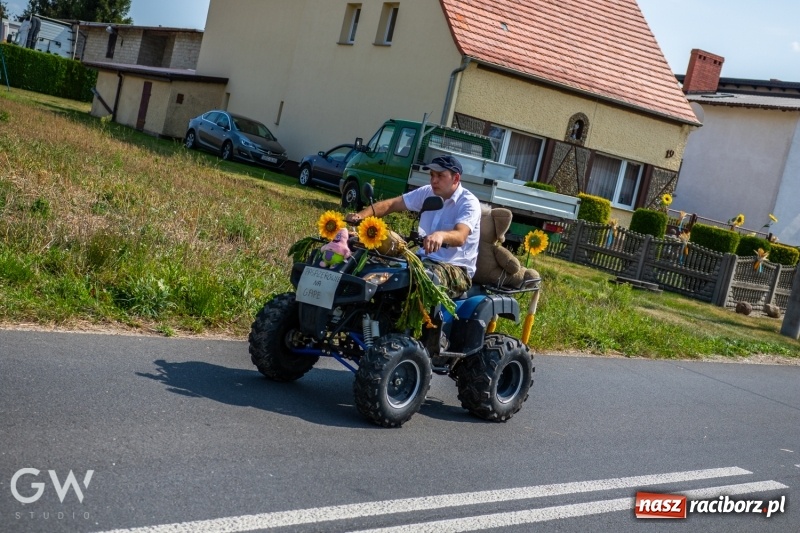 Zdjęcie w galerii na portalu naszraciborz.pl: Pierwsza pomoc na rowerach, czyli kolorowe dożynki w Makowie  wiadomości z regionu
