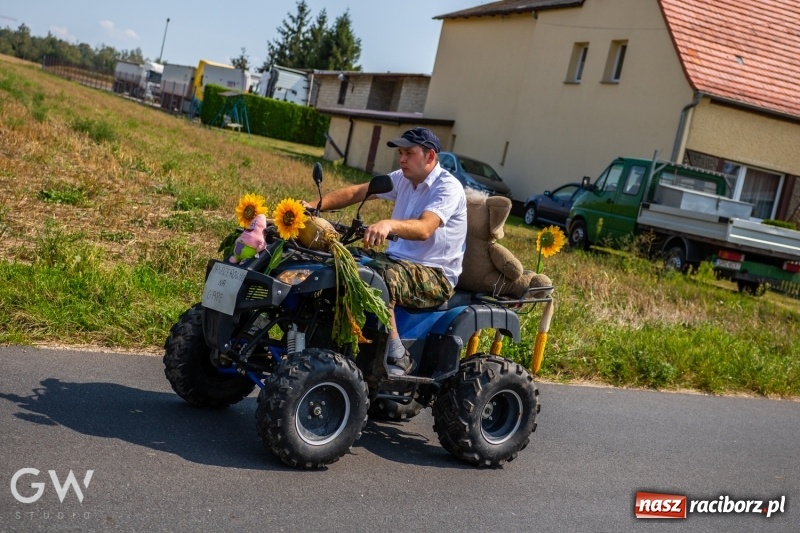 Zdjęcie w galerii na portalu naszraciborz.pl: Pierwsza pomoc na rowerach, czyli kolorowe dożynki w Makowie  wiadomości z regionu