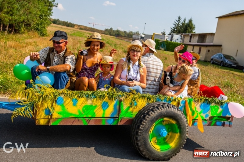 Zdjęcie w galerii na portalu naszraciborz.pl: Pierwsza pomoc na rowerach, czyli kolorowe dożynki w Makowie  wiadomości z regionu