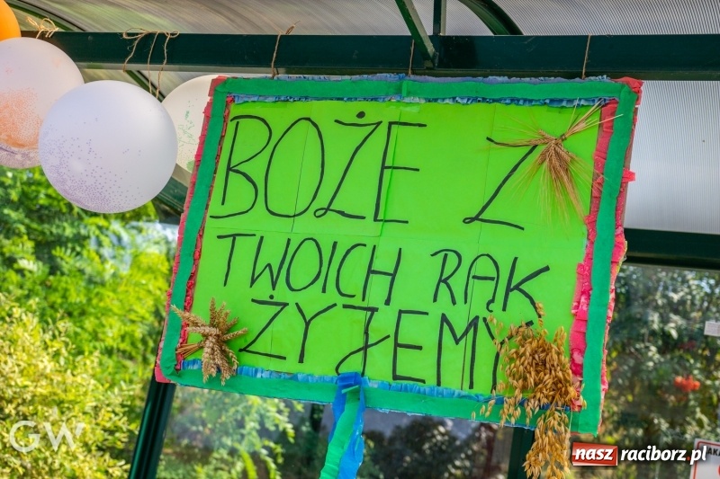 Zdjęcie w galerii na portalu naszraciborz.pl: Pierwsza pomoc na rowerach, czyli kolorowe dożynki w Makowie  wiadomości z regionu