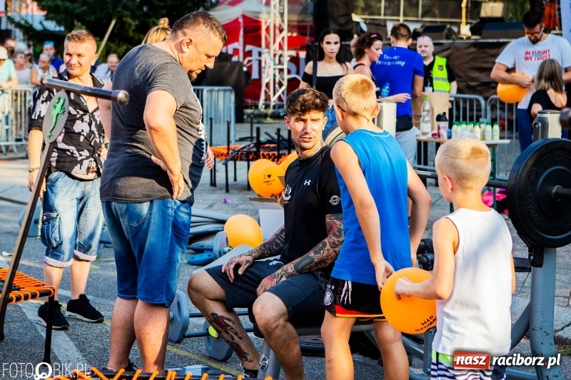 Zdjęcie w galerii na portalu naszraciborz.pl: Brooklyn Gym – Show na rozpoczęcie drugiego dnia Memoriału wiadomości z regionu