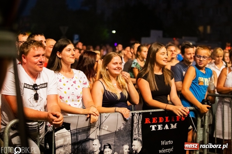Zdjęcie w galerii na portalu naszraciborz.pl: Koncert Red Lips na finał XXVI Memoriału FOTO i WIDEO wiadomości z regionu