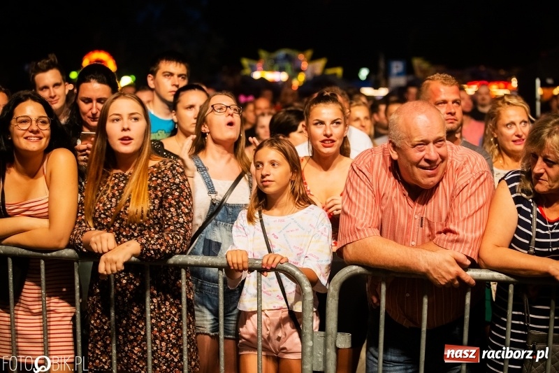 Zdjęcie w galerii na portalu naszraciborz.pl: Koncert Red Lips na finał XXVI Memoriału FOTO i WIDEO wiadomości z regionu