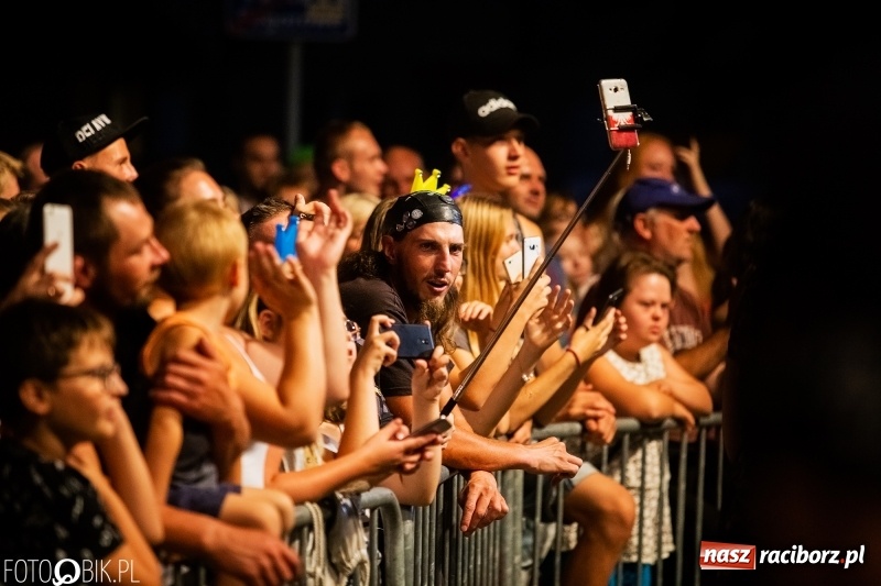 Zdjęcie w galerii na portalu naszraciborz.pl: Koncert Red Lips na finał XXVI Memoriału FOTO i WIDEO wiadomości z regionu