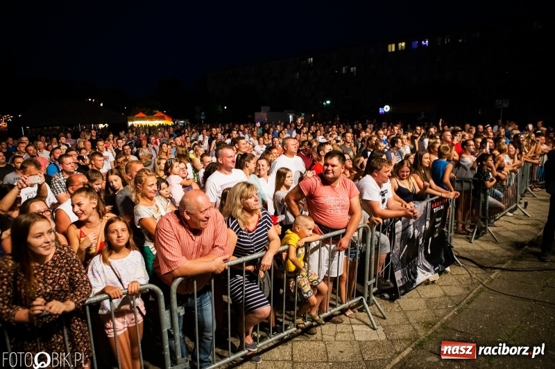 Zdjęcie w galerii na portalu naszraciborz.pl: Koncert Red Lips na finał XXVI Memoriału FOTO i WIDEO wiadomości z regionu