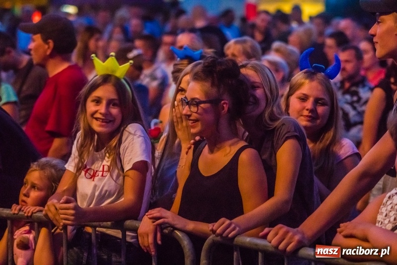 Zdjęcie w galerii na portalu naszraciborz.pl: Koncert Red Lips na finał XXVI Memoriału FOTO i WIDEO wiadomości z regionu