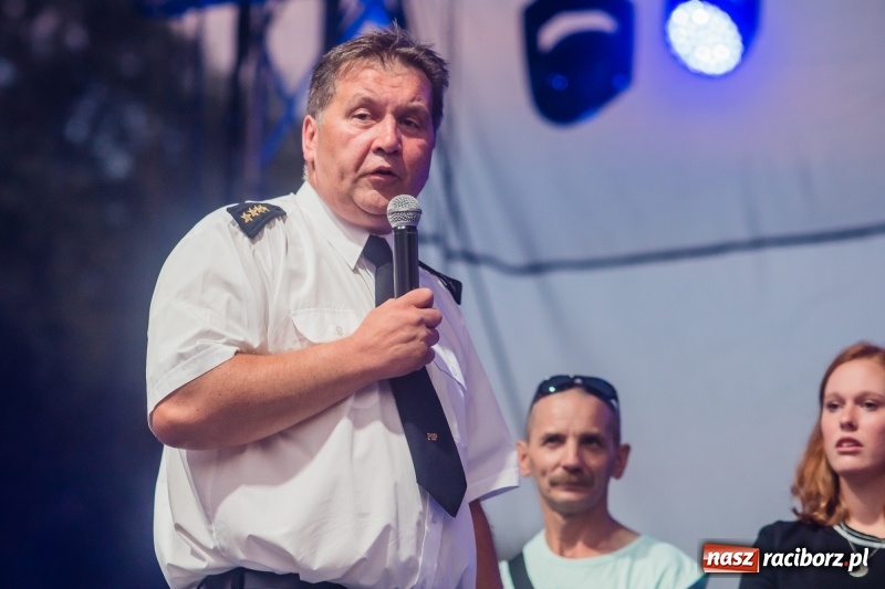 Zdjęcie w galerii na portalu naszraciborz.pl: Zażarta rywalizacja o kosze wędlin Ernestyna Janety wiadomości z regionu