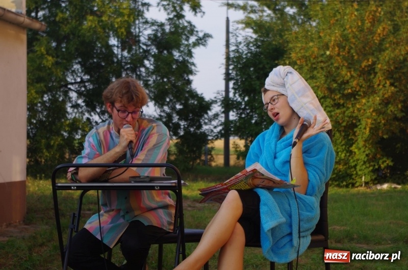 Zdjęcie w galerii na portalu naszraciborz.pl: Letni plenerowy wieczór kabaretowy w Pietraszynie  wiadomości z regionu