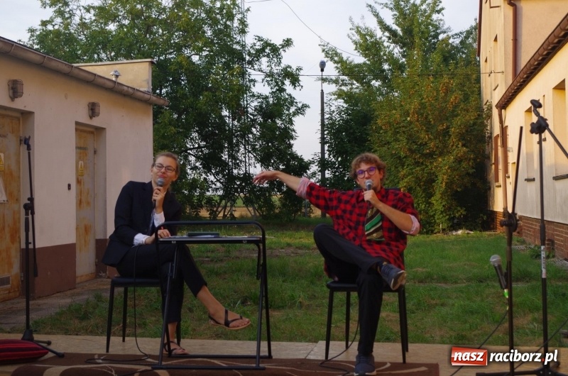 Zdjęcie w galerii na portalu naszraciborz.pl: Letni plenerowy wieczór kabaretowy w Pietraszynie  wiadomości z regionu