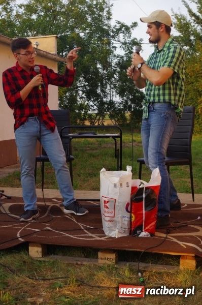 Zdjęcie w galerii na portalu naszraciborz.pl: Letni plenerowy wieczór kabaretowy w Pietraszynie  wiadomości z regionu