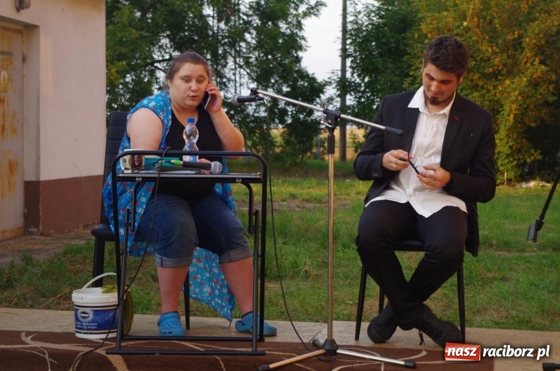 Zdjęcie w galerii na portalu naszraciborz.pl: Letni plenerowy wieczór kabaretowy w Pietraszynie  wiadomości z regionu