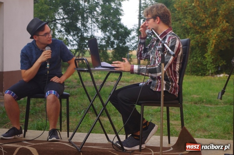 Zdjęcie w galerii na portalu naszraciborz.pl: Letni plenerowy wieczór kabaretowy w Pietraszynie  wiadomości z regionu