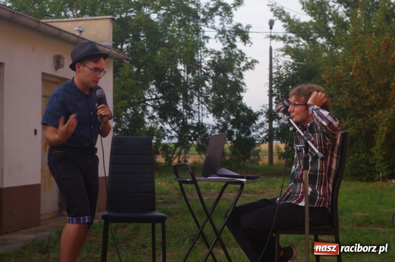 Zdjęcie w galerii na portalu naszraciborz.pl: Letni plenerowy wieczór kabaretowy w Pietraszynie  wiadomości z regionu