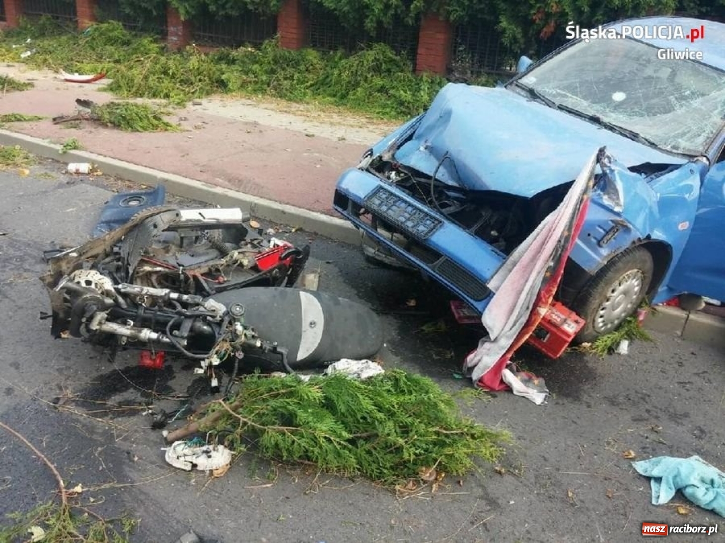 Zdjęcie w galerii na portalu naszraciborz.pl: Tragiczna śmierć motorowerzysty z Rud. Wjechał w niego czołowo pijany kierowca wiadomości z regionu