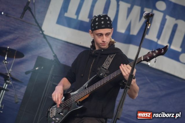 Zdjęcie w galerii na portalu naszraciborz.pl: W deszczu i rytmach hip-hopu  wiadomości z regionu