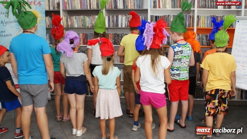 Zdjęcie w galerii na portalu naszraciborz.pl: Krasnal niejedno ma imię, czyli bajkowy wtorek z biblioteką wiadomości z regionu