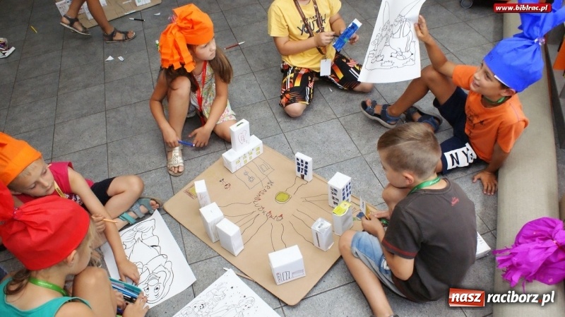 Zdjęcie w galerii na portalu naszraciborz.pl: Krasnal niejedno ma imię, czyli bajkowy wtorek z biblioteką wiadomości z regionu