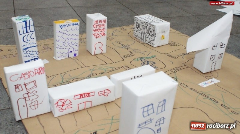 Zdjęcie w galerii na portalu naszraciborz.pl: Krasnal niejedno ma imię, czyli bajkowy wtorek z biblioteką wiadomości z regionu