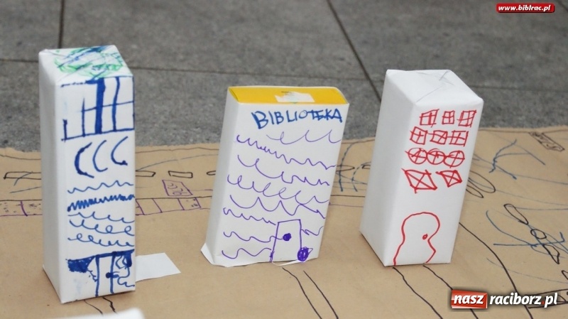 Zdjęcie w galerii na portalu naszraciborz.pl: Krasnal niejedno ma imię, czyli bajkowy wtorek z biblioteką wiadomości z regionu