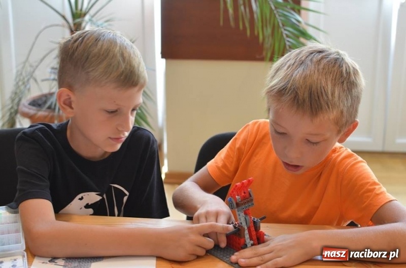 Zdjęcie w galerii na portalu naszraciborz.pl: Ogromne zainteresowanie warsztatami LEGO w RCK wiadomości z regionu