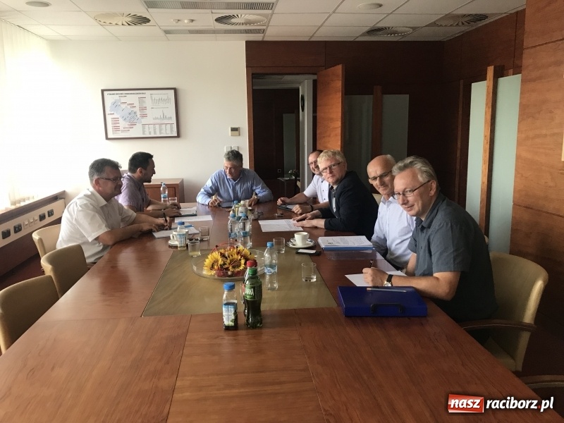 Zdjęcie w galerii na portalu naszraciborz.pl: W Ostrawie dyskutowano o remoncie drogi w Rudyszwałdzie  wiadomości z regionu