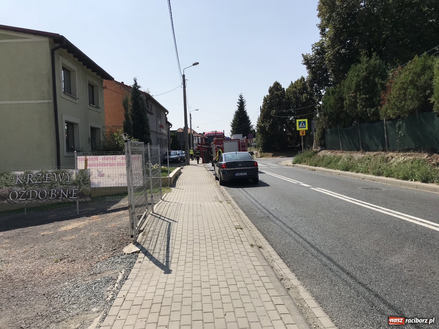 Zdjęcie w galerii na portalu naszraciborz.pl: Zderzenie fiata pandy z cysterną na Starowiejskiej wiadomości z regionu