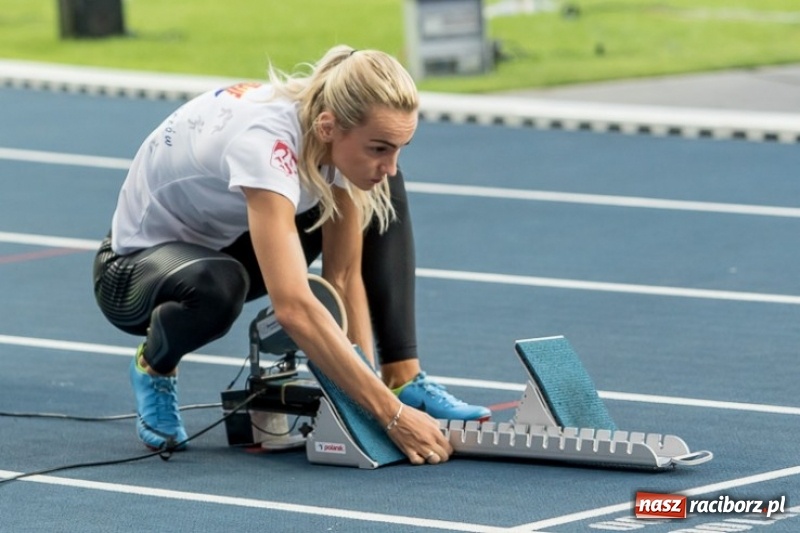 Zdjęcie w galerii na portalu naszraciborz.pl: Memoriał Skolimowskiej. Justyna Święty-Ersetic tuż za Caster Semenyą wiadomości z regionu