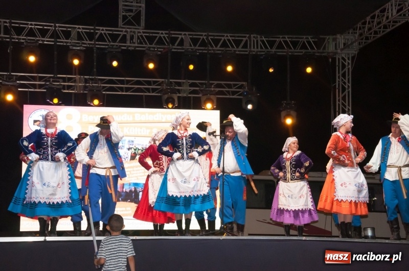 Zdjęcie w galerii na portalu naszraciborz.pl: Raciborzanie ze Źródła tańczyli na Cyprze  wiadomości z regionu