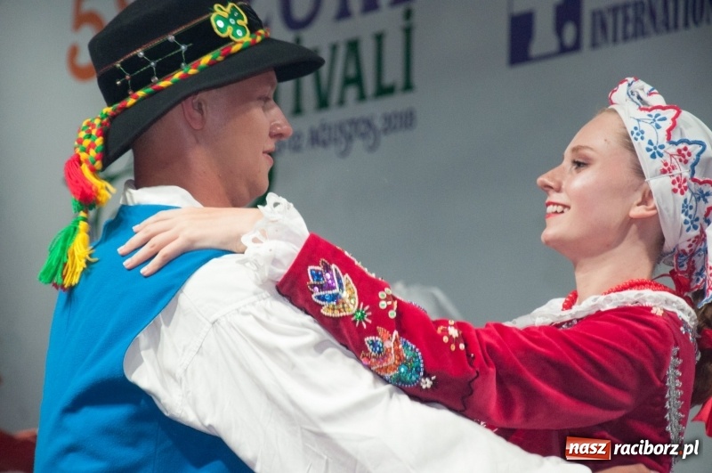 Zdjęcie w galerii na portalu naszraciborz.pl: Raciborzanie ze Źródła tańczyli na Cyprze  wiadomości z regionu