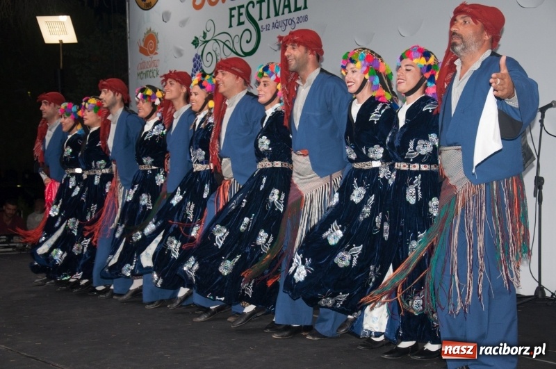 Zdjęcie w galerii na portalu naszraciborz.pl: Raciborzanie ze Źródła tańczyli na Cyprze  wiadomości z regionu