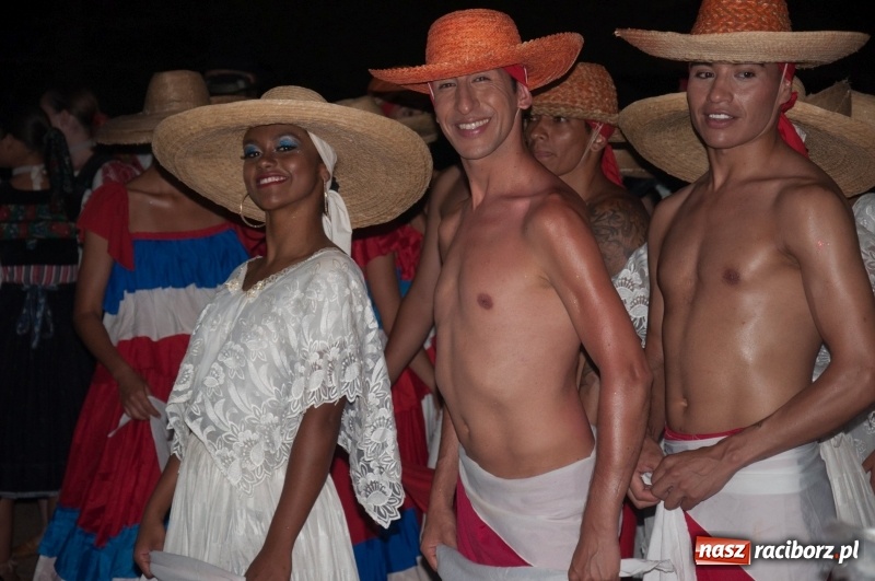 Zdjęcie w galerii na portalu naszraciborz.pl: Raciborzanie ze Źródła tańczyli na Cyprze  wiadomości z regionu