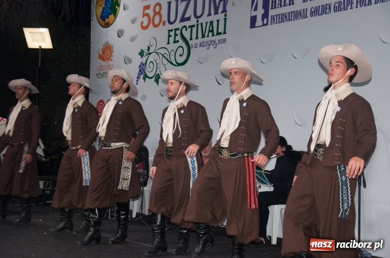 Zdjęcie w galerii na portalu naszraciborz.pl: Raciborzanie ze Źródła tańczyli na Cyprze  wiadomości z regionu